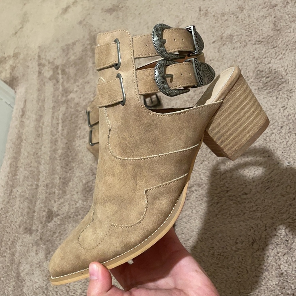 Buckled booties - Picture 3 of 3